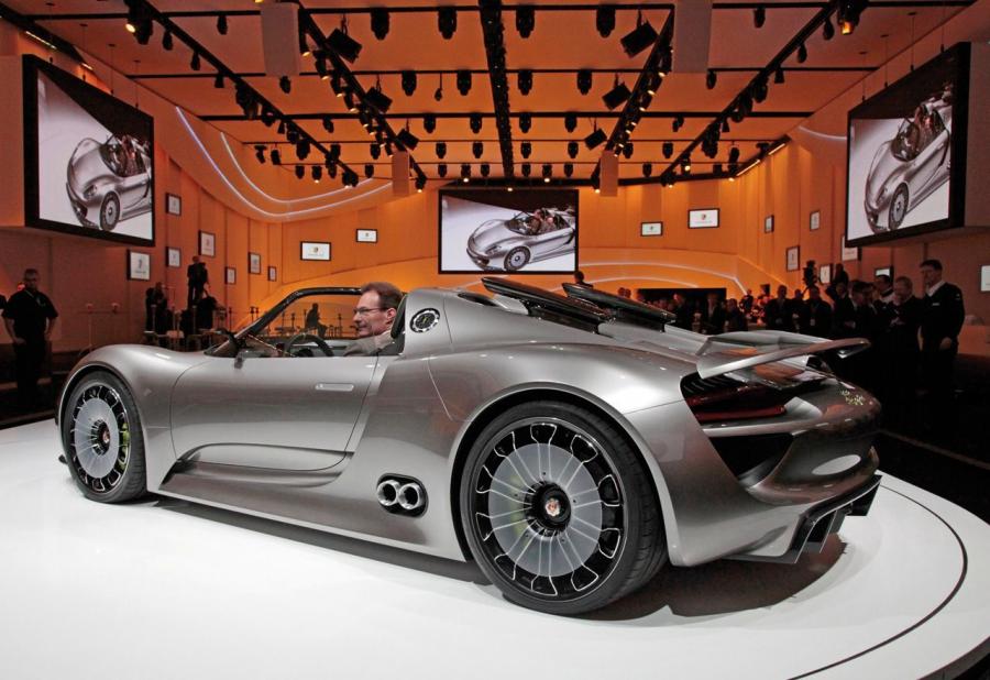  Porsche 918 Spyder Concept 2010 года  (фото 35 из 54)